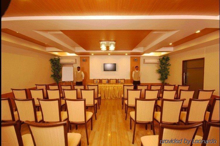 Hotel Sadanand Regency Pimpri-Chinchwad Zewnętrze zdjęcie