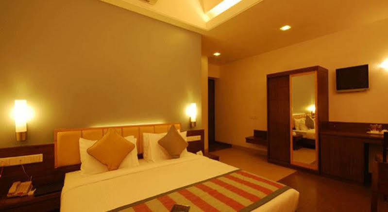 Hotel Sadanand Regency Pimpri-Chinchwad Zewnętrze zdjęcie